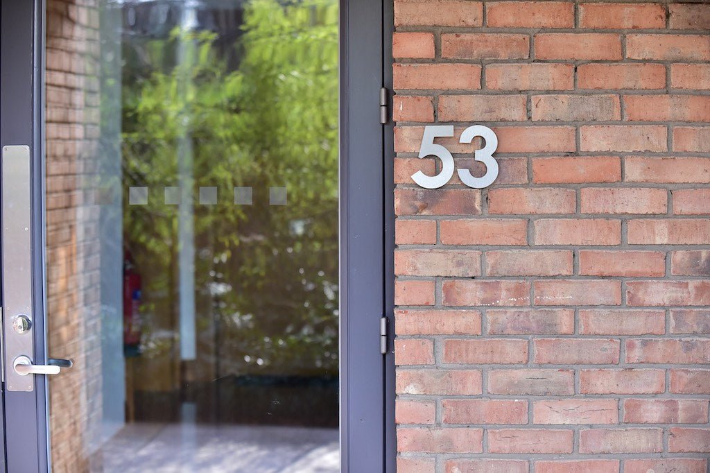 Floating Number 5 - Brushed Silver (150mm High) | Irish House Number - housenumbers.ie